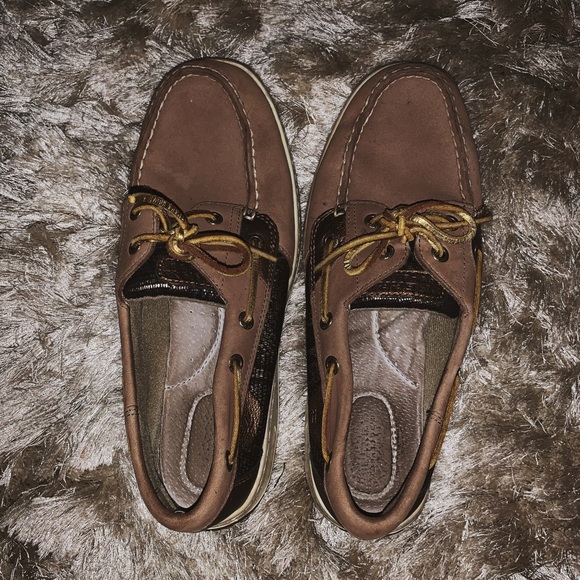 Sperry’s - Picture 2 of 2
